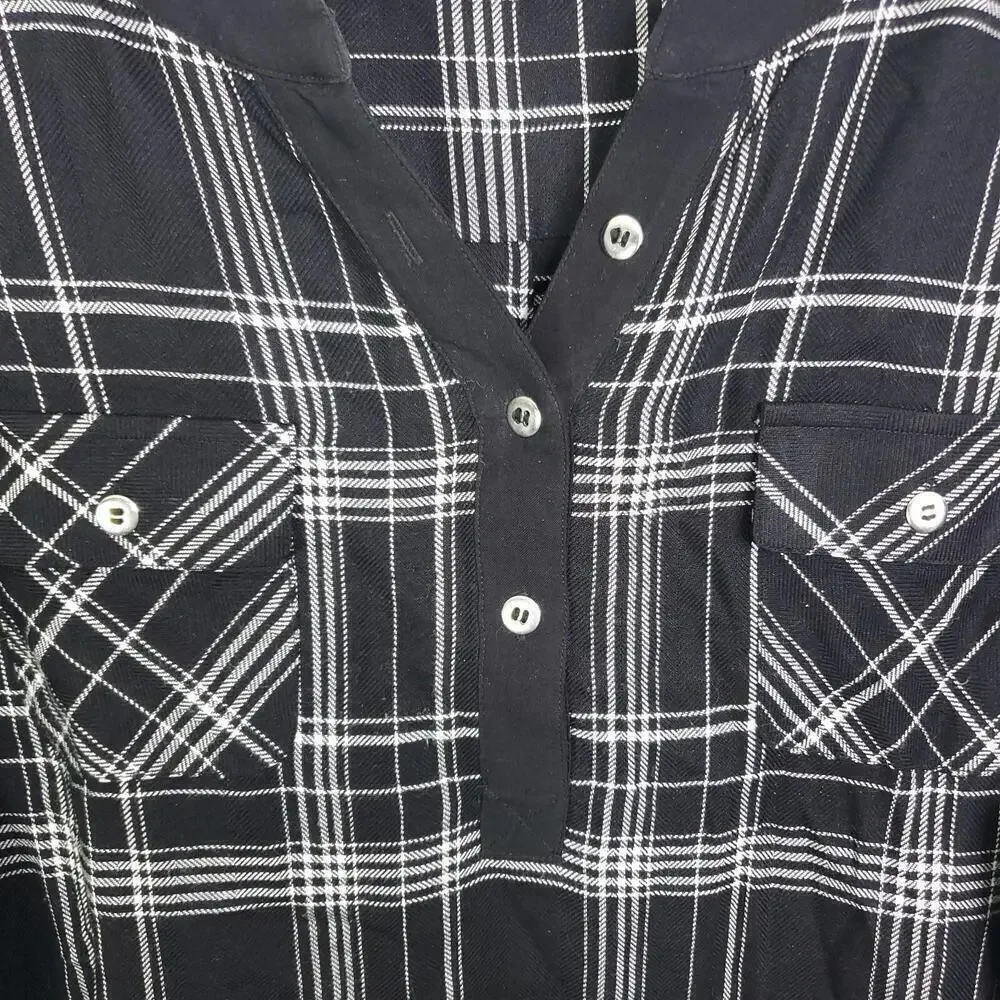 CJ Banks Top Womens 1X Popover Tunic Plaid Flap Pockets Y Collar Quarter Button